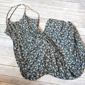 💥$5 WHEN BUNDLED!! sz S  floral maxi dress